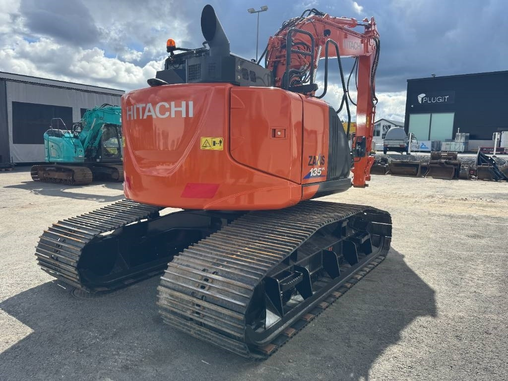 Hitachi ZX135USL-6 -SUOALUSTA- - حفارات زحافة: صور 5 Hitachi ZX135USL-6 -SUOALUSTA- - حفارات زحافة: صور 5