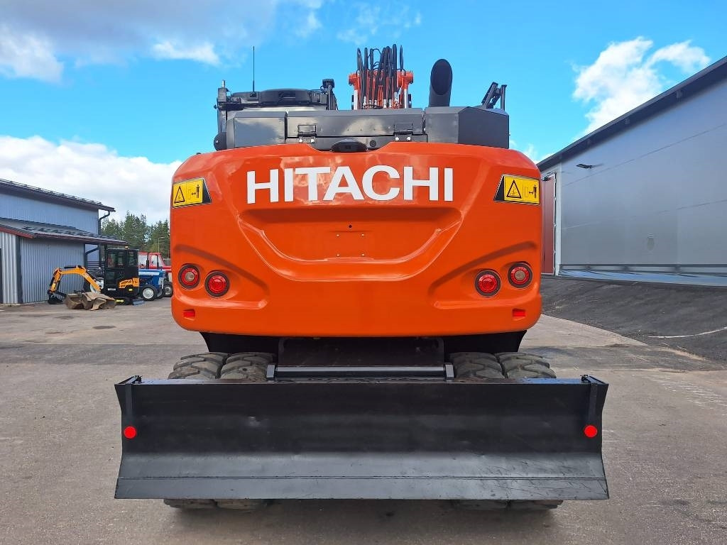 Hitachi ZX155W-7 -STAGE 5- VÄHÄN AJETTU - حفارة على عجلات: صور 3 Hitachi ZX155W-7 -STAGE 5- VÄHÄN AJETTU - حفارة على عجلات: صور 3