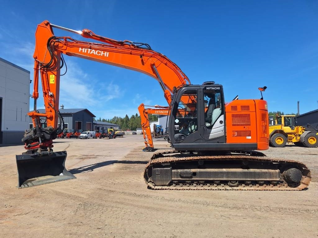 Hitachi ZX225USLC-5 PYÖRITTÄJÄ+PIHDIT YM. - حفارات زحافة: صور 1 Hitachi ZX225USLC-5 PYÖRITTÄJÄ+PIHDIT YM. - حفارات زحافة: صور 1