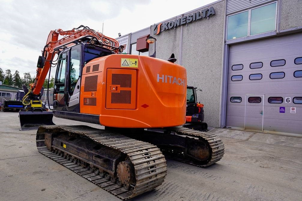 Hitachi ZX225USLC-5B MARTTIINILLA - حفارات زحافة: صور 3 Hitachi ZX225USLC-5B MARTTIINILLA - حفارات زحافة: صور 3