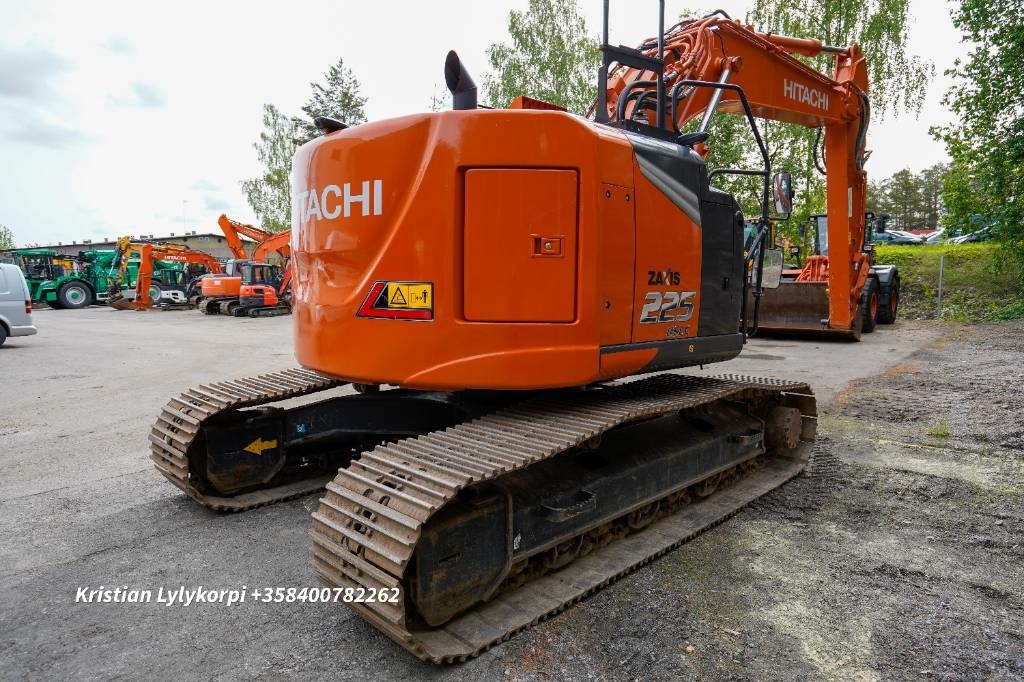 Hitachi ZX225USLC-7 STAGE V - حفارات زحافة: صور 5 Hitachi ZX225USLC-7 STAGE V - حفارات زحافة: صور 5