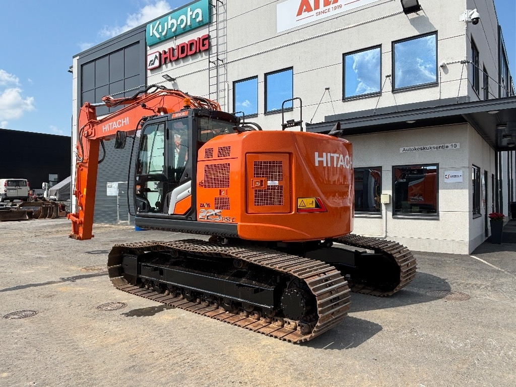 Hitachi ZX225USLC-7 - حفارات زحافة: صور 2 Hitachi ZX225USLC-7 - حفارات زحافة: صور 2