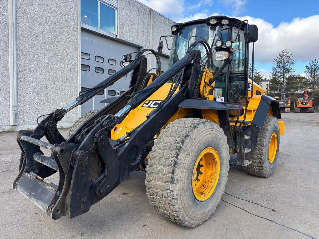 JCB 437 HT - اللودر بعجل: صور 2 JCB 437 HT - اللودر بعجل: صور 2