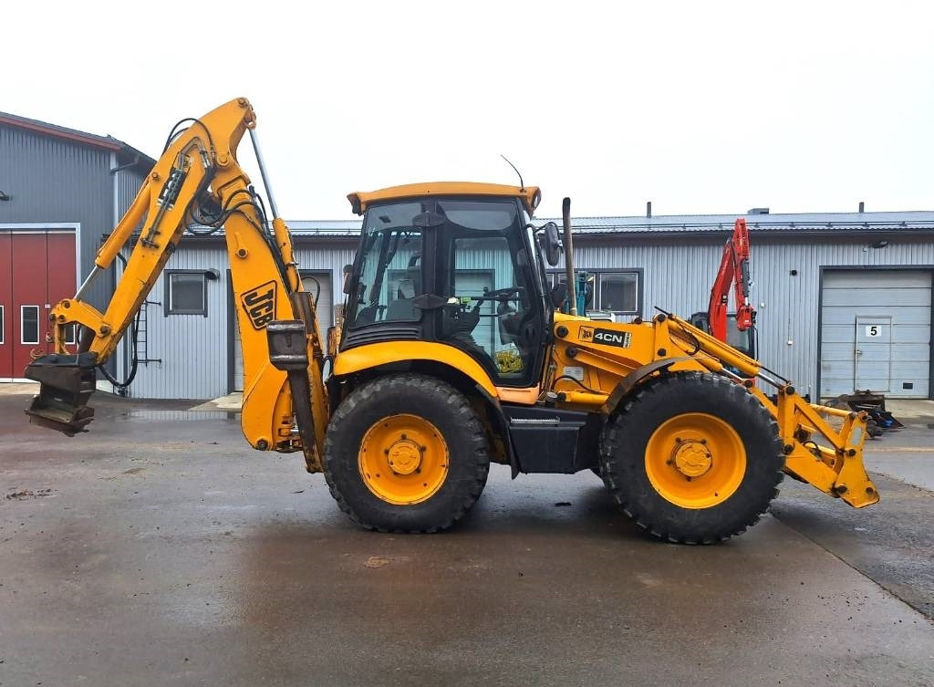 JCB 4CN YHDISTELMÄKONE KALLISTAJALLA - حفار متعدد الاستخدام: صور 4 JCB 4CN YHDISTELMÄKONE KALLISTAJALLA - حفار متعدد الاستخدام: صور 4