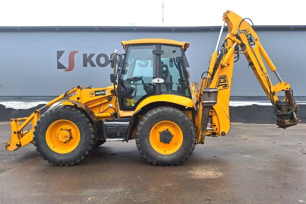 JCB 4CN YHDISTELMÄKONE KALLISTAJALLA - حفار متعدد الاستخدام: صور 1 JCB 4CN YHDISTELMÄKONE KALLISTAJALLA - حفار متعدد الاستخدام: صور 1