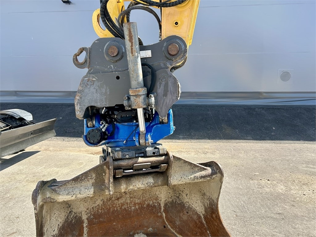 حفارات زحافة Kobelco SK210LC-11 PYÖRITTÄJÄLLÄ: صور 12