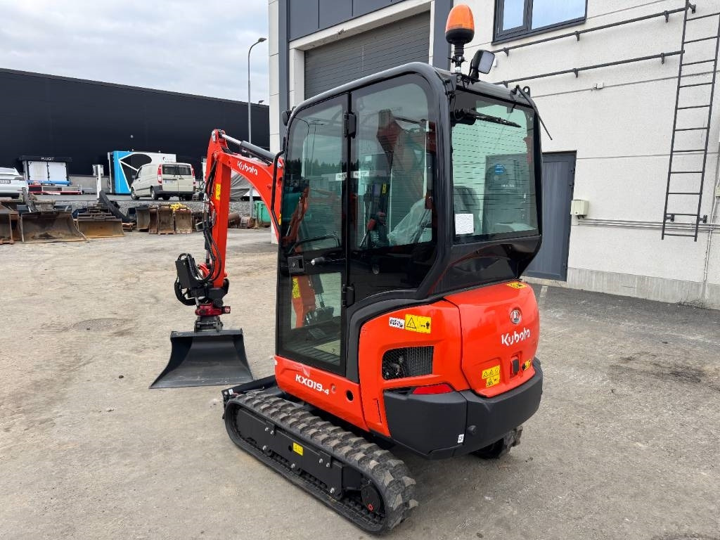 Kubota KX 019-4 - حفارة مصغرة: صور 3 Kubota KX 019-4 - حفارة مصغرة: صور 3