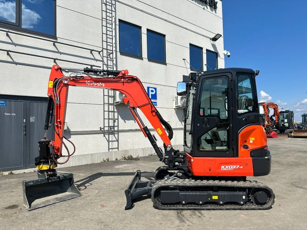 Kubota KX 037-4 Uutuus malli varusteilla - حفارة مصغرة: صور 1 Kubota KX 037-4 Uutuus malli varusteilla - حفارة مصغرة: صور 1