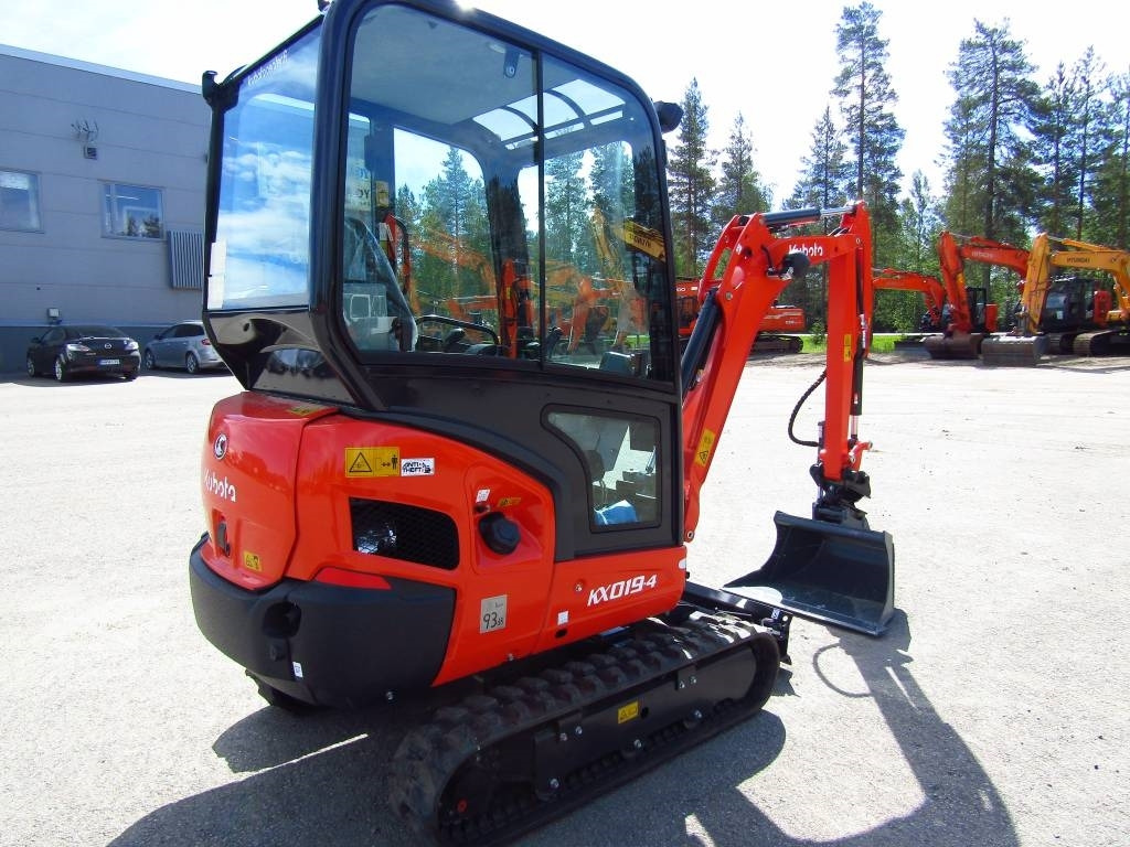 Kubota KX019-4 ERIKOISTARJOUS RAJOITETTU ERÄ - حفارة مصغرة: صور 4 Kubota KX019-4 ERIKOISTARJOUS RAJOITETTU ERÄ - حفارة مصغرة: صور 4
