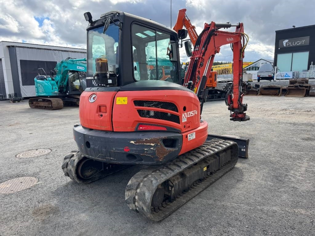 Kubota KX057-4 PYÖRITTÄJÄLLÄ - حفارة مصغرة: صور 5 Kubota KX057-4 PYÖRITTÄJÄLLÄ - حفارة مصغرة: صور 5