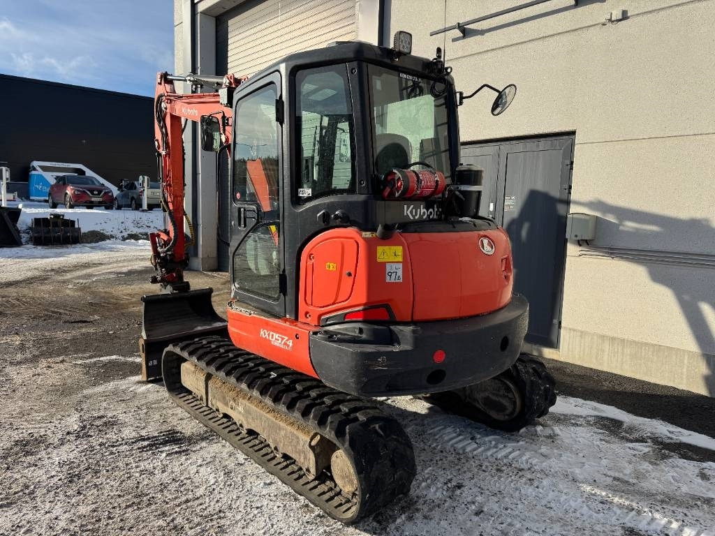 Kubota KX057-4 Pyörittäjällä - حفارة مصغرة: صور 3 Kubota KX057-4 Pyörittäjällä - حفارة مصغرة: صور 3