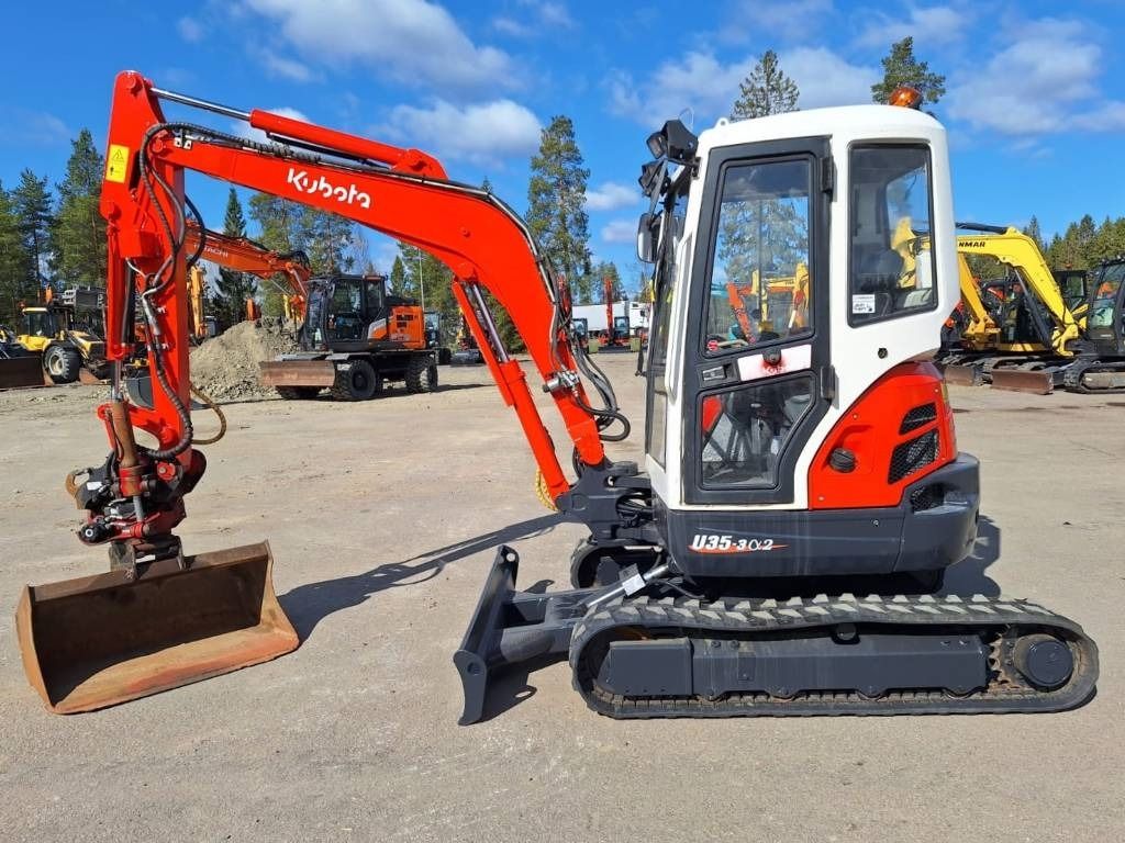 Kubota MYYTY! SOLD! U35-3A PYÖRITTÄJÄLLÄ - حفارة مصغرة: صور 1 Kubota MYYTY! SOLD! U35-3A PYÖRITTÄJÄLLÄ - حفارة مصغرة: صور 1