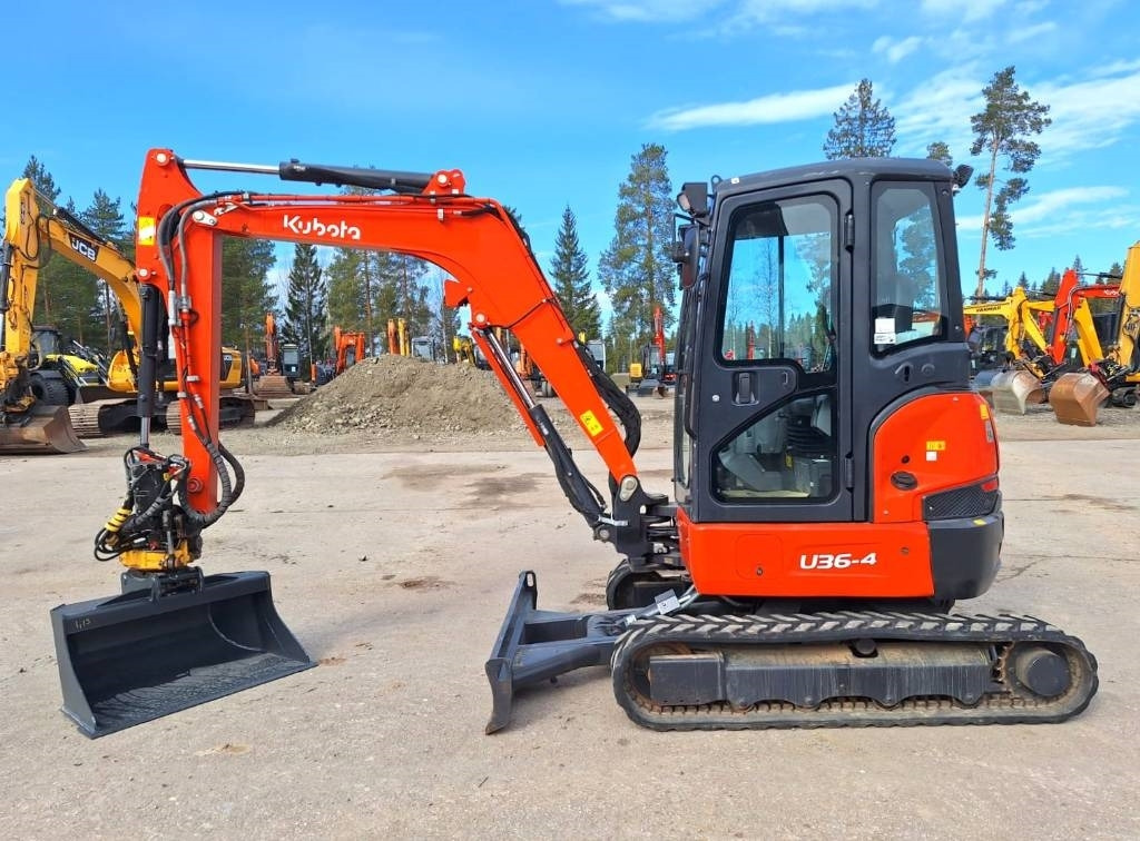 Kubota MYYTY! SOLD! U36-4 PYÖRITTÄJÄLLÄ - حفارة مصغرة: صور 1 Kubota MYYTY! SOLD! U36-4 PYÖRITTÄJÄLLÄ - حفارة مصغرة: صور 1