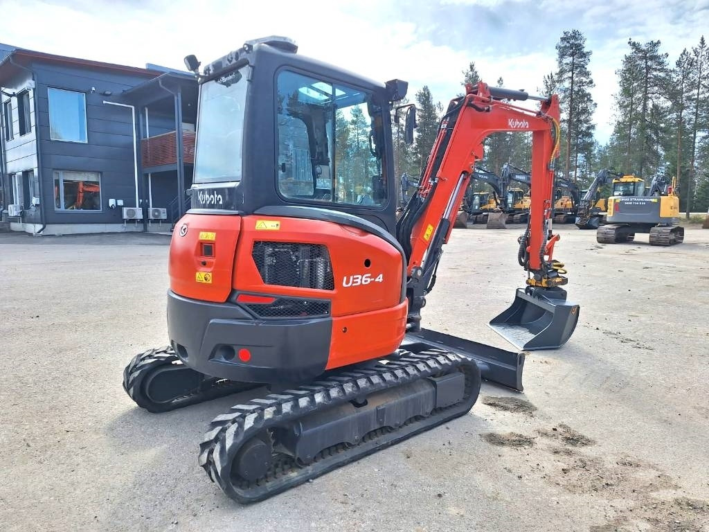 Kubota MYYTY! SOLD! U36-4 PYÖRITTÄJÄLLÄ - حفارة مصغرة: صور 4 Kubota MYYTY! SOLD! U36-4 PYÖRITTÄJÄLLÄ - حفارة مصغرة: صور 4