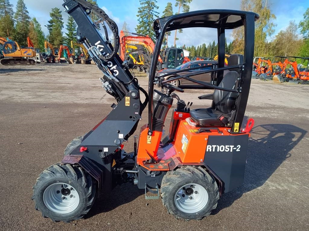 Kubota RT105-2 TELEPUOMI - لودر مفصلي صغير: صور 3 Kubota RT105-2 TELEPUOMI - لودر مفصلي صغير: صور 3