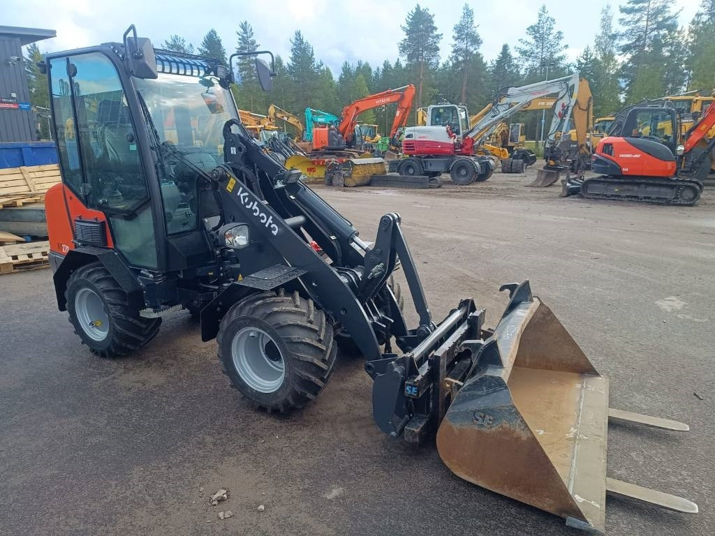 Kubota RT270 KAUHA+PIIKIT - لودر مفصلي صغير: صور 5 Kubota RT270 KAUHA+PIIKIT - لودر مفصلي صغير: صور 5