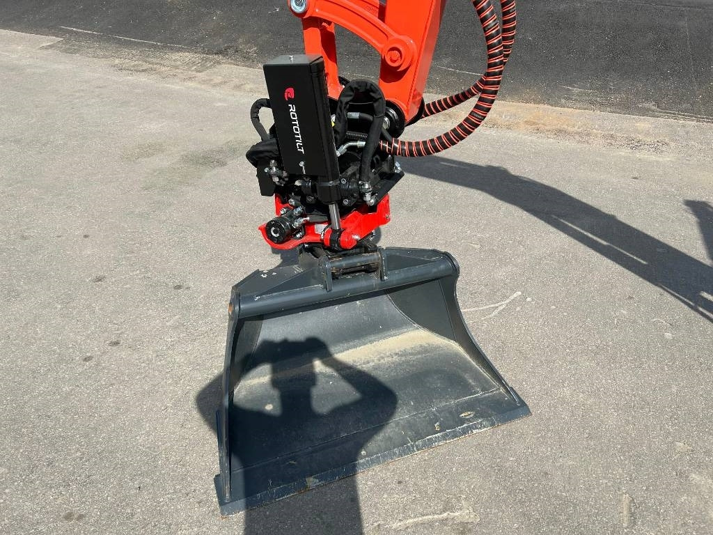 جديد حفارة مصغرة Kubota U50-5 DEMO PYÖRITTÄJÄLLÄ: صور 9