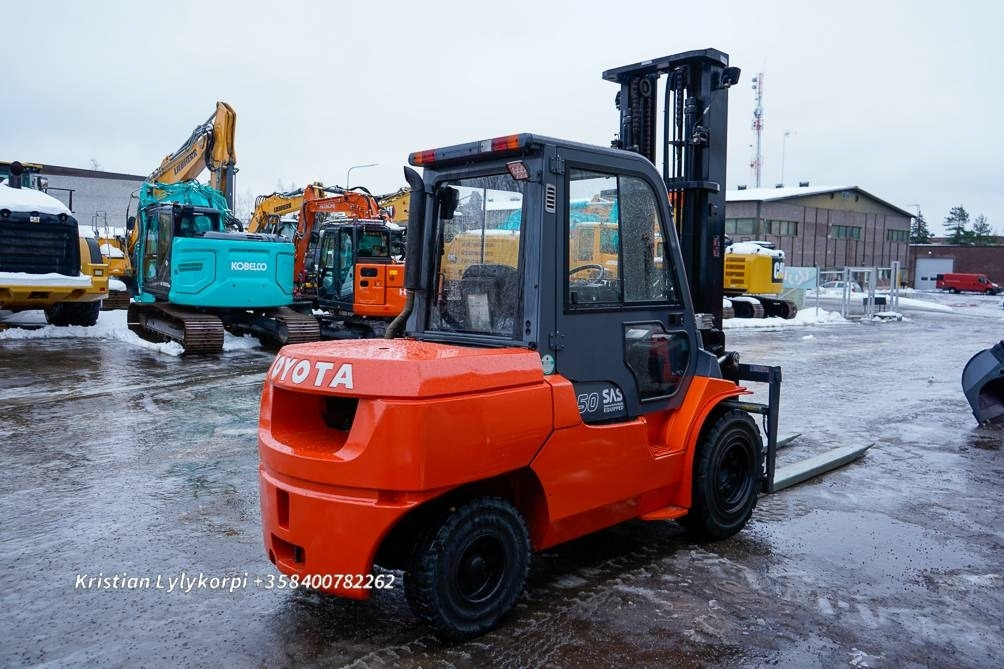 Toyota 42-7DA50 - رافعة شوكية ديزل: صور 5 Toyota 42-7DA50 - رافعة شوكية ديزل: صور 5