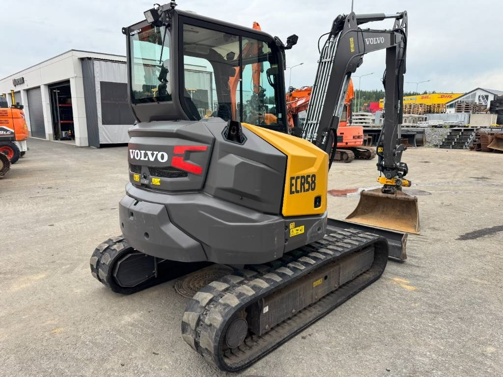 Volvo ECR58F PYÖRITTÄJÄLLÄ - حفارة مصغرة: صور 5 Volvo ECR58F PYÖRITTÄJÄLLÄ - حفارة مصغرة: صور 5