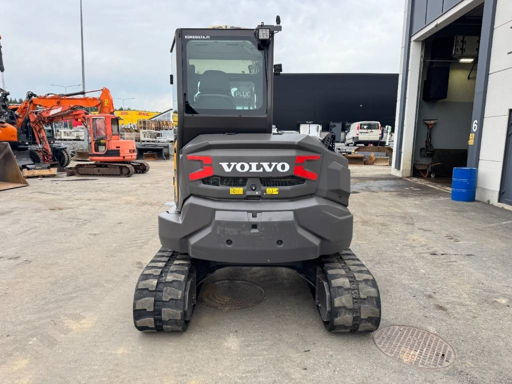 Volvo ECR58F PYÖRITTÄJÄLLÄ - حفارة مصغرة: صور 4 Volvo ECR58F PYÖRITTÄJÄLLÄ - حفارة مصغرة: صور 4