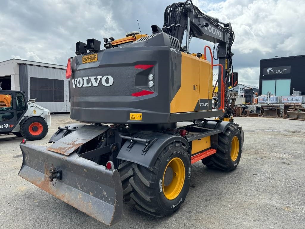 Volvo EWR150E ENGCON+PIHDIT - حفارة على عجلات: صور 5 Volvo EWR150E ENGCON+PIHDIT - حفارة على عجلات: صور 5