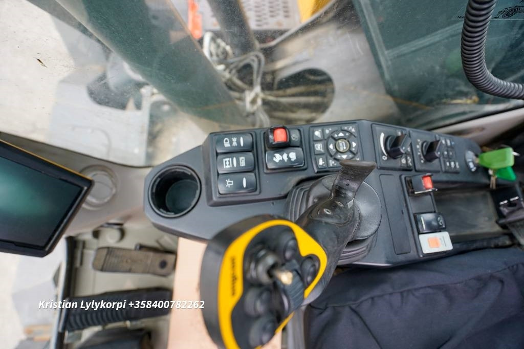 حفارة على عجلات Volvo EWR150E PYÖRÄOHJAUS: صور 24