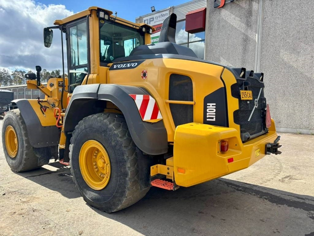 Volvo L110H VIPUOHJAUS YM. - اللودر بعجل: صور 4 Volvo L110H VIPUOHJAUS YM. - اللودر بعجل: صور 4