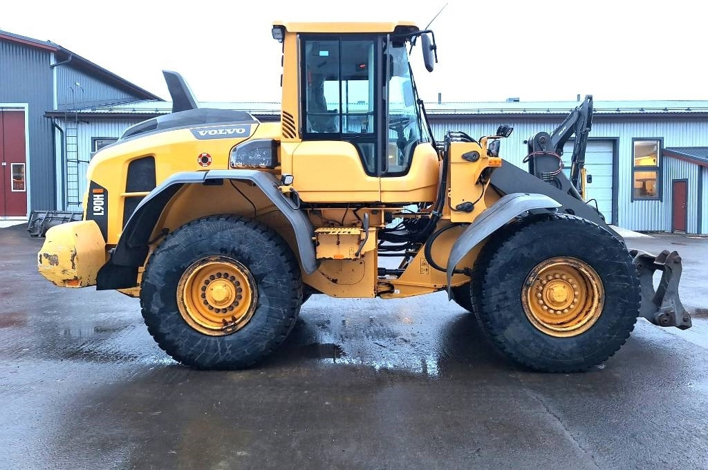 Volvo L90H VIPUOHJAUS YM. - اللودر بعجل: صور 5 Volvo L90H VIPUOHJAUS YM. - اللودر بعجل: صور 5
