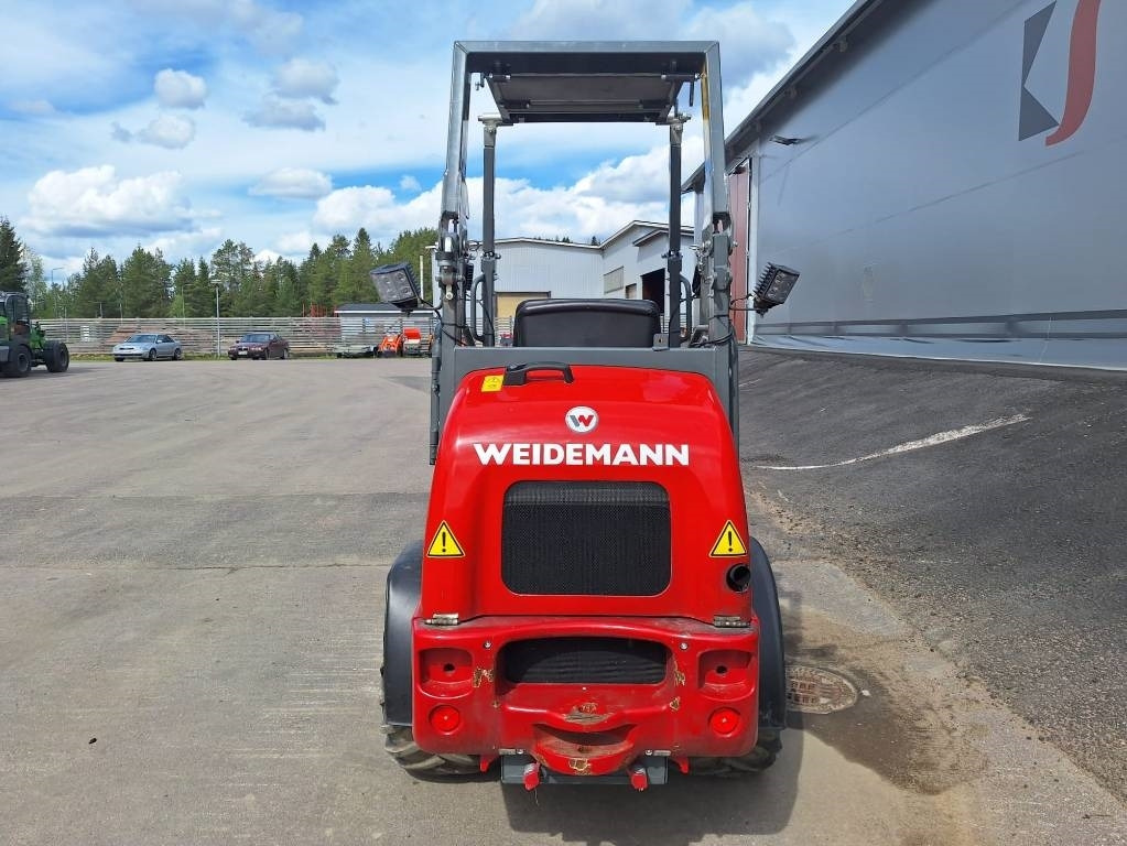Weidemann MYYTY!SOLD! 1160 VÄHÄN AJETTU, KAUHA+PIIKIT - لودر مفصلي صغير: صور 3 Weidemann MYYTY!SOLD! 1160 VÄHÄN AJETTU, KAUHA+PIIKIT - لودر مفصلي صغير: صور 3