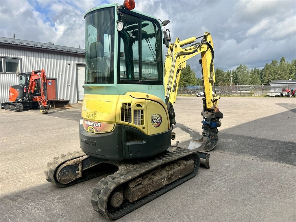 Yanmar MYYTY! SOLD! ViO25-4 PYÖRITTÄJÄLLÄ - حفارة مصغرة: صور 4 Yanmar MYYTY! SOLD! ViO25-4 PYÖRITTÄJÄLLÄ - حفارة مصغرة: صور 4