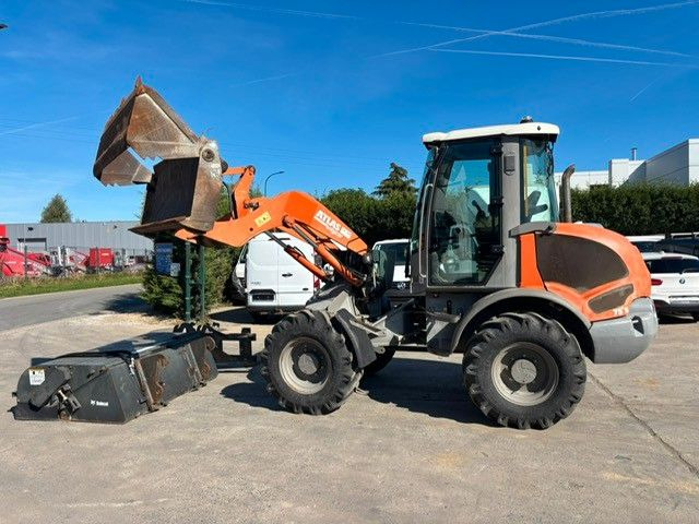 Atlas 75e S. Schaufel, Gabel, Bürste. - اللودر بعجل: صور 2 Atlas 75e S. Schaufel, Gabel, Bürste. - اللودر بعجل: صور 2