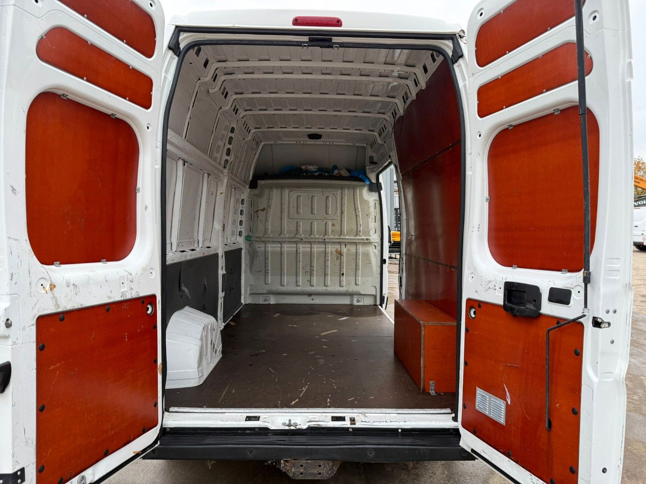 Peugeot Boxer 2.0HDI. Maxi. Klima. Dieselpumpe defekt! - فان: صور 5 Peugeot Boxer 2.0HDI. Maxi. Klima. Dieselpumpe defekt! - فان: صور 5