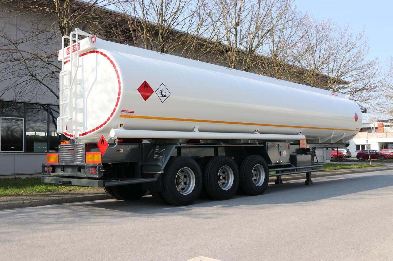 Sievering 45000 LITRES ADR SEMI REMORQUE CITERNE DE CARBURANT - نصف مقطورة صهريج: صور 2 Sievering 45000 LITRES ADR SEMI REMORQUE CITERNE DE CARBURANT - نصف مقطورة صهريج: صور 2