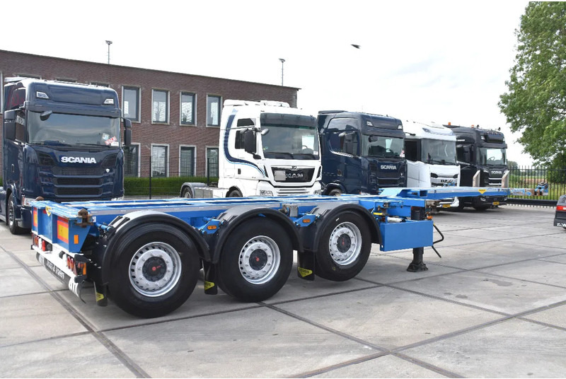 Broshuis MFCC - LIFT AXLE - SAF AXLES - DISC BRAKES - 2 x EXTENDABLE - EXCELLENT CONDITION - - شاحنات الحاويات / جسم علوي قابل للتغيير نصف مقطورة: صور 2 Broshuis MFCC - LIFT AXLE - SAF AXLES - DISC BRAKES - 2 x EXTENDABLE - EXCELLENT CONDITION - - شاحنات الحاويات / جسم علوي قابل للتغيير نصف مقطورة: صور 2
