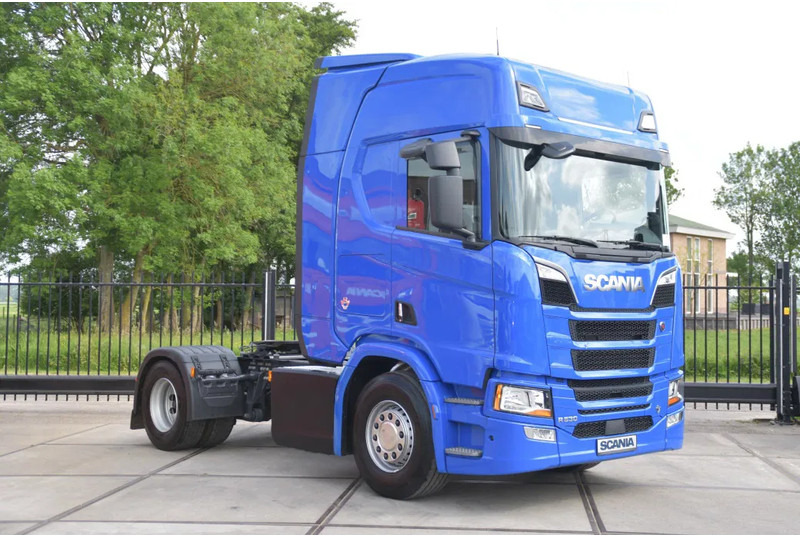 Scania R530 V8 NGS 4x2 - ADR FL - RETARDER - 253 TKM - ACC - NAVI - PTO - DIFF. LOCK - EXCELLENT CONDITION - - شاحنة جرار: صور 2 Scania R530 V8 NGS 4x2 - ADR FL - RETARDER - 253 TKM - ACC - NAVI - PTO - DIFF. LOCK - EXCELLENT CONDITION - - شاحنة جرار: صور 2