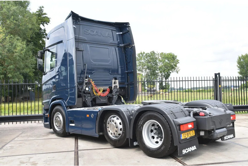Scania S520 V8 NGS 6x2/4NB - RETARDER - FULL AIR - PARK. AIRCO - ACC - 2 x FUEL TANKS - LED LIGHTS - TOP CONDITION - - شاحنة جرار: صور 3 Scania S520 V8 NGS 6x2/4NB - RETARDER - FULL AIR - PARK. AIRCO - ACC - 2 x FUEL TANKS - LED LIGHTS - TOP CONDITION - - شاحنة جرار: صور 3