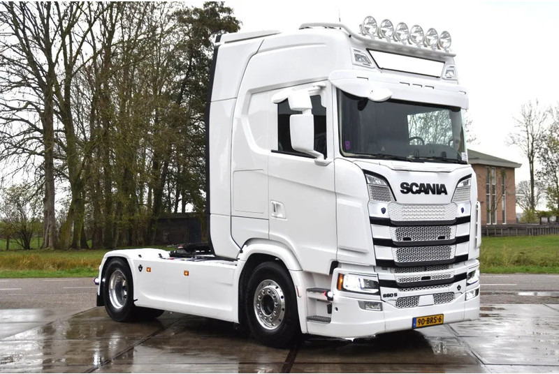 Scania S660 V8 NGS 4x2NB - NEW TACHO - RETARDER - FULL AIR - PARK. AIRCO - LEATHER SEATS - 2 x FUEL TANKS - ALCOA'S - LED - - شاحنة جرار: صور 1 Scania S660 V8 NGS 4x2NB - NEW TACHO - RETARDER - FULL AIR - PARK. AIRCO - LEATHER SEATS - 2 x FUEL TANKS - ALCOA'S - LED - - شاحنة جرار: صور 1