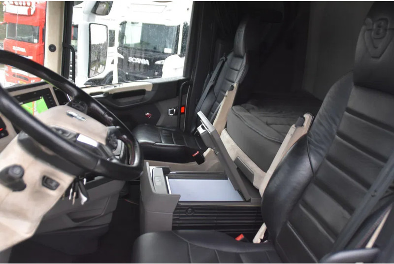 Scania S660 V8 NGS 4x2NB - NEW TACHO - RETARDER - FULL AIR - PARK. AIRCO - LEATHER SEATS - 2 x FUEL TANKS - ALCOA'S - LED - - شاحنة جرار: صور 5 Scania S660 V8 NGS 4x2NB - NEW TACHO - RETARDER - FULL AIR - PARK. AIRCO - LEATHER SEATS - 2 x FUEL TANKS - ALCOA'S - LED - - شاحنة جرار: صور 5