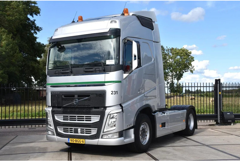 Volvo FH 420 Globe 4x2 - ADR FL - ONLY 670 TKM - PTO - AIRCO - DIFF. LOCK - GOOD CONDITION - - شاحنة جرار: صور 2 Volvo FH 420 Globe 4x2 - ADR FL - ONLY 670 TKM - PTO - AIRCO - DIFF. LOCK - GOOD CONDITION - - شاحنة جرار: صور 2