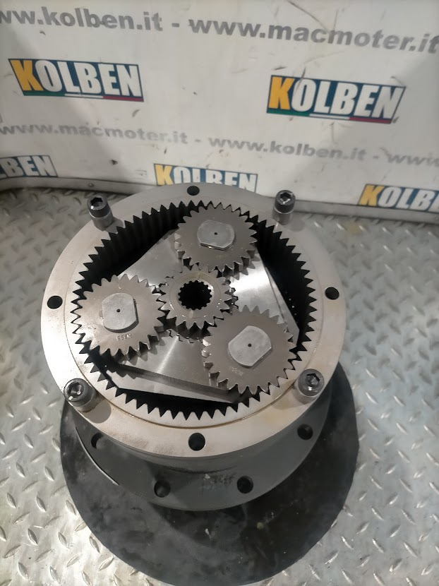 Bonfiglioli CASE CX130 - محرك سوينغ - آلات البناء: صور 4 Bonfiglioli CASE CX130 - محرك سوينغ - آلات البناء: صور 4