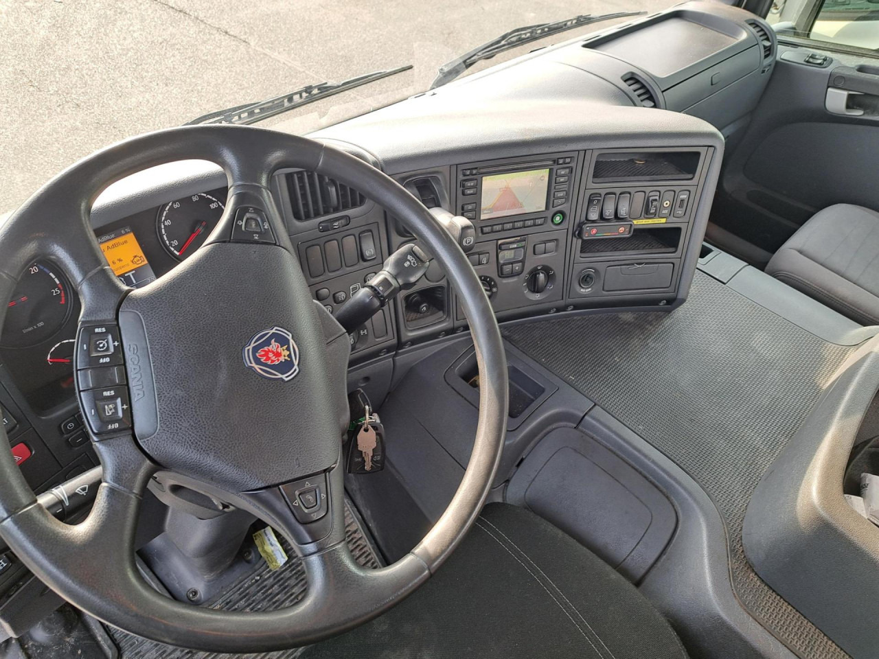 SCANIA SCANIA P410 6x4 Plateau Grue paf - الشاسيه شاحنة: صور 5 SCANIA SCANIA P410 6x4 Plateau Grue paf - الشاسيه شاحنة: صور 5