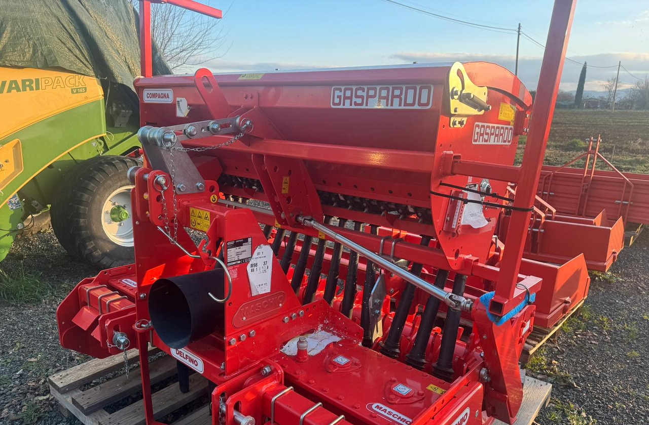 Seminatrice - معدات بذار: صور 1 Seminatrice - معدات بذار: صور 1