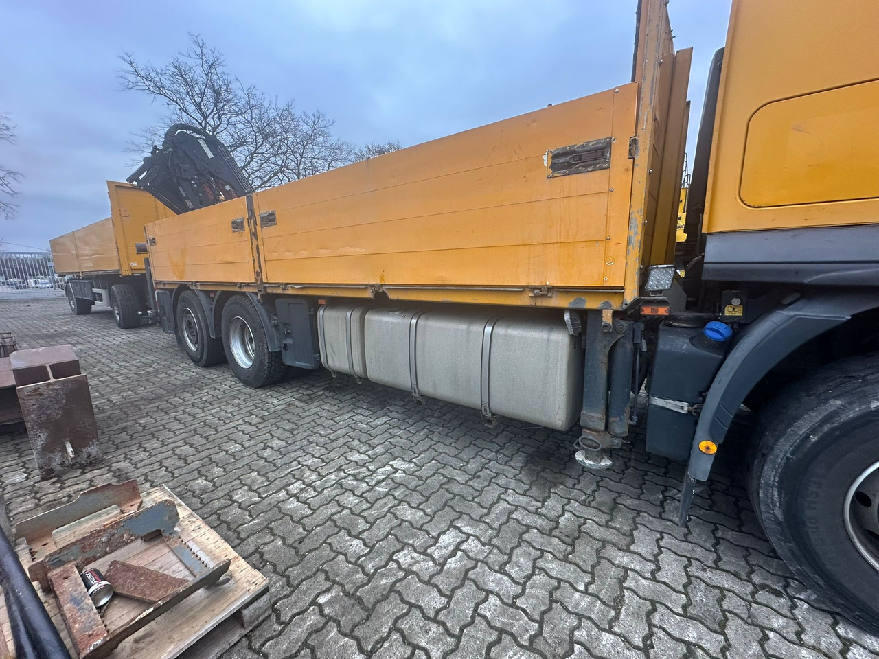 IVECO STRALIS 420 truck open box with TEREX loading crane 290.2E-A3 - شاحنة ذات الخطاف, شاحنة كرين: صور 4 IVECO STRALIS 420 truck open box with TEREX loading crane 290.2E-A3 - شاحنة ذات الخطاف, شاحنة كرين: صور 4