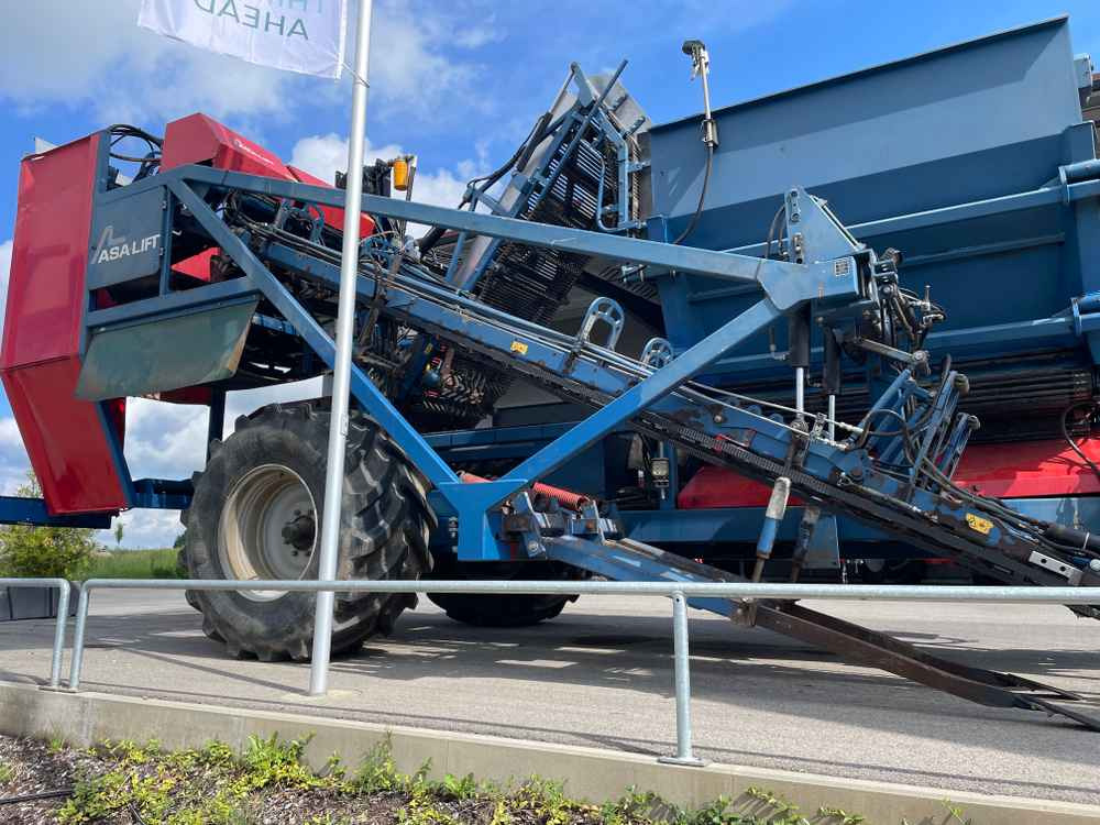 آلات الحصاد للعنب ASA-Lift T-260 B: صور 13 آلات الحصاد للعنب ASA-Lift T-260 B: صور 13