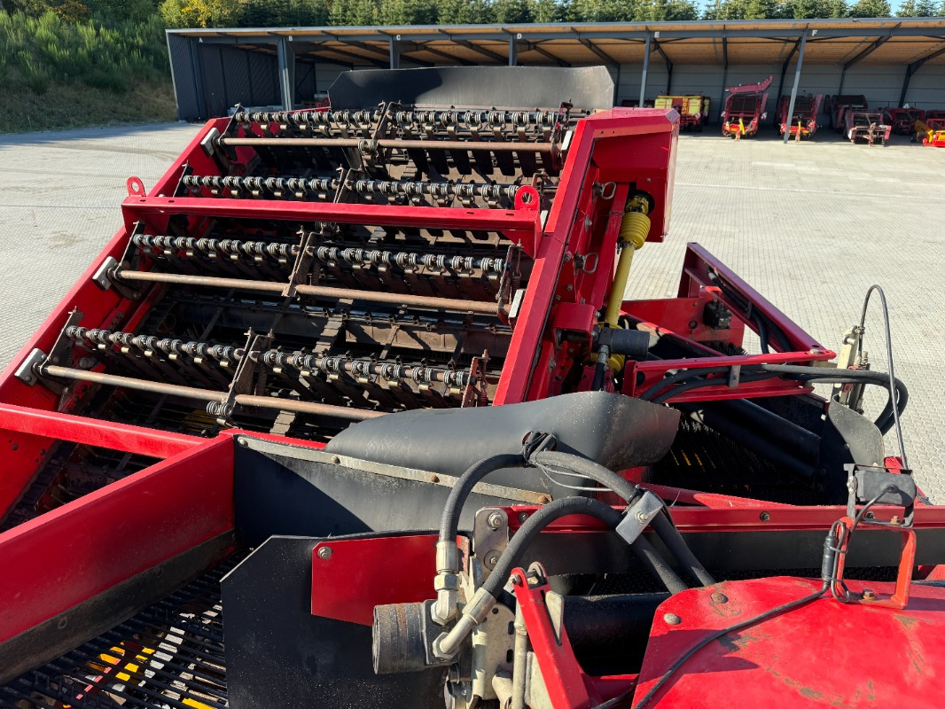 حصادة البطاطس GRIMME SE-150-60-NB: صور 9