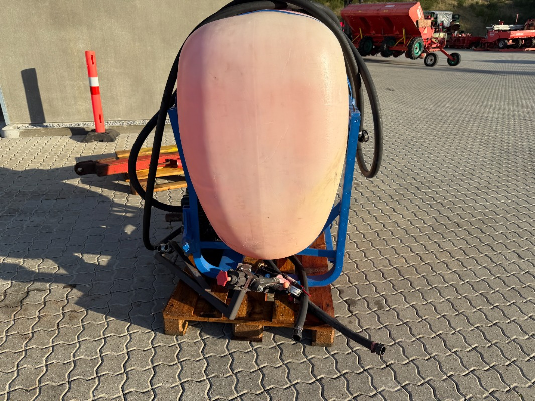 Kverneland UN-3300 - آلة حصاد: صور 5 Kverneland UN-3300 - آلة حصاد: صور 5