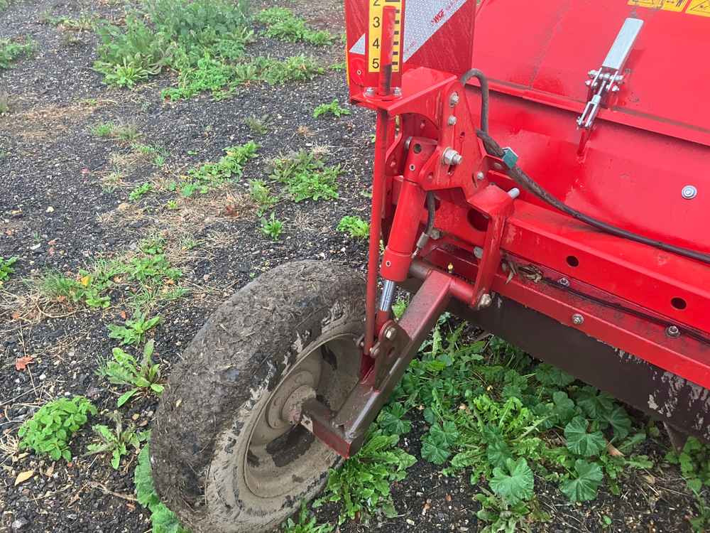 Grimme TOPPA 800 COMBI - آلة حصاد: صور 4 Grimme TOPPA 800 COMBI - آلة حصاد: صور 4