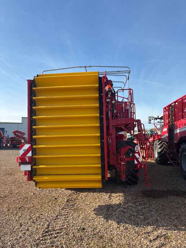 Grimme VARITRON 220 PLATINUM TT - آلة حصاد: صور 3 Grimme VARITRON 220 PLATINUM TT - آلة حصاد: صور 3