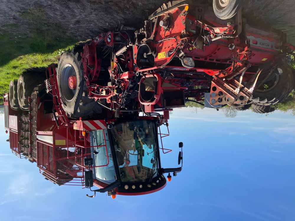 Holmer Holmer T4-40 Self-Propelled Sugarbeet Harvester - ال معدات حراثه: صور 1 Holmer Holmer T4-40 Self-Propelled Sugarbeet Harvester - ال معدات حراثه: صور 1
