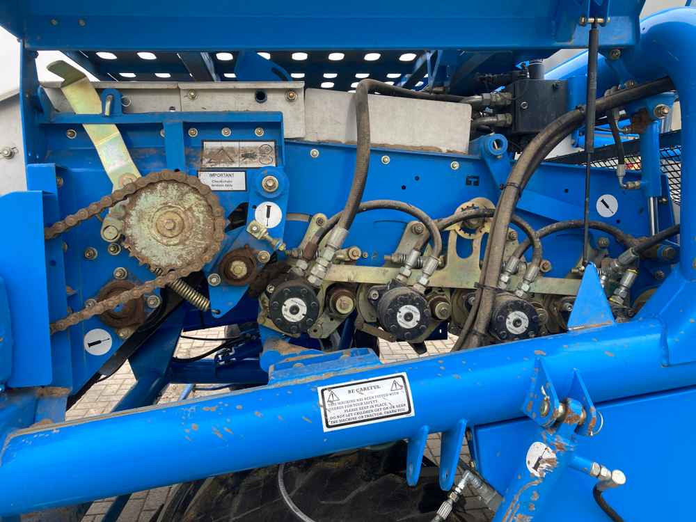 آلة حصاد Standen Standen QM 2 Row Trailed Potato Harvester: صور 17